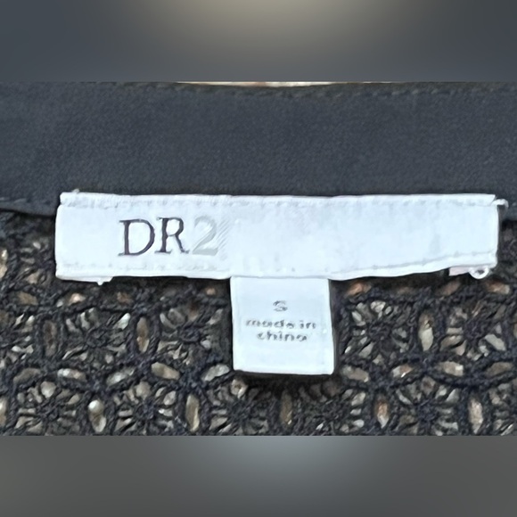 DR2 Black Long Sleeve Blouse Embroidered Accents SZ Small Business Wear - Picture 9 of 12